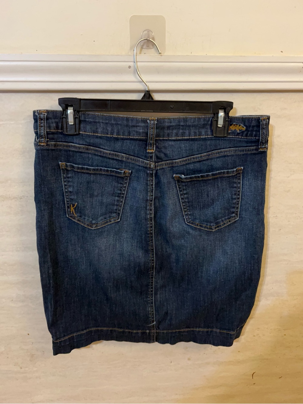 KUT from the Kloth button-front denim mini skirt. - Picture 12 of 13